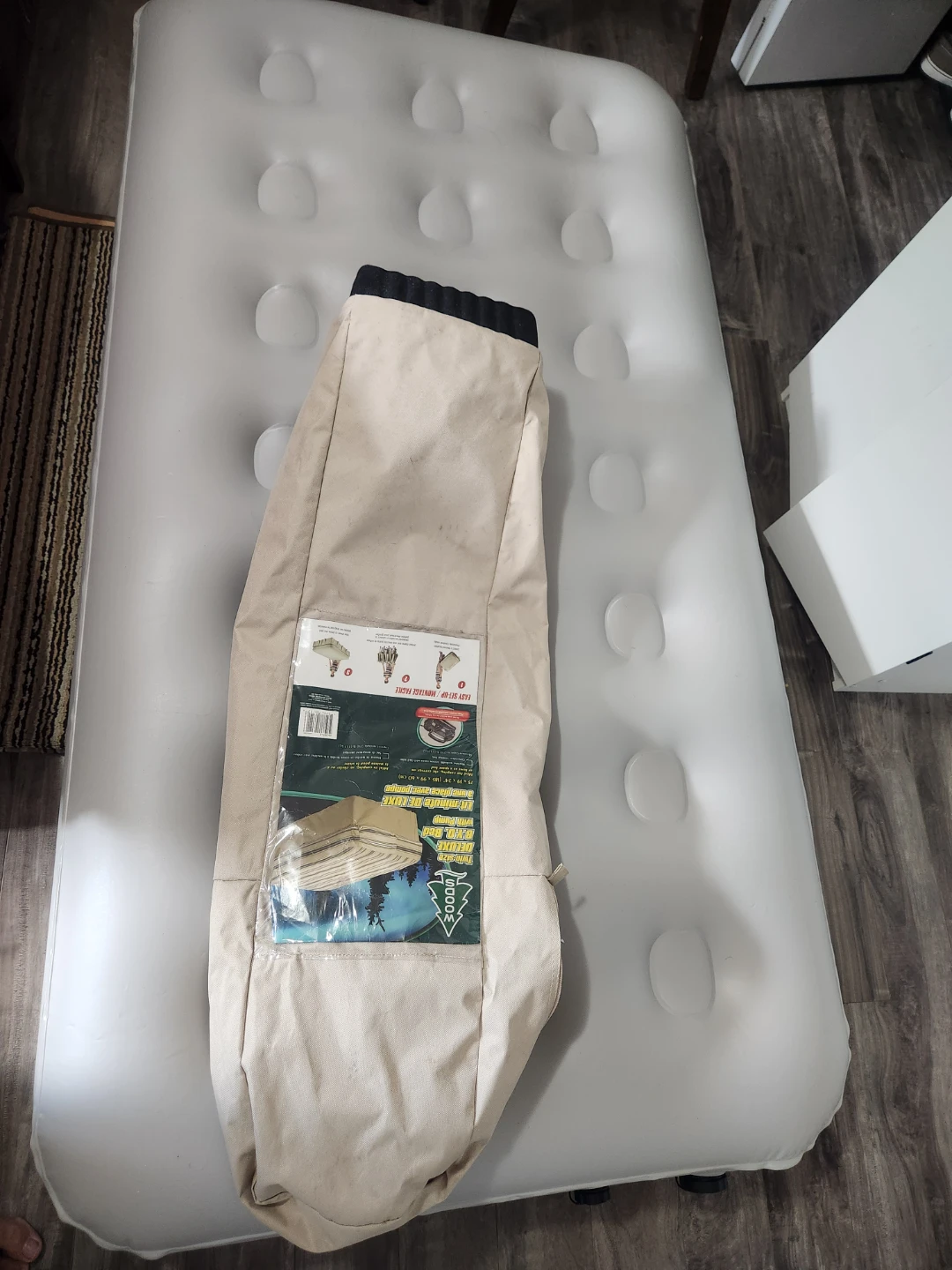 Air Mattress with Pump - photo 4