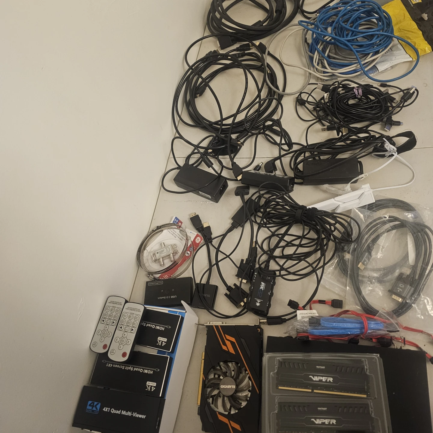 Computer Components Bundle: GPU, Viper RAM, Switches, Cable