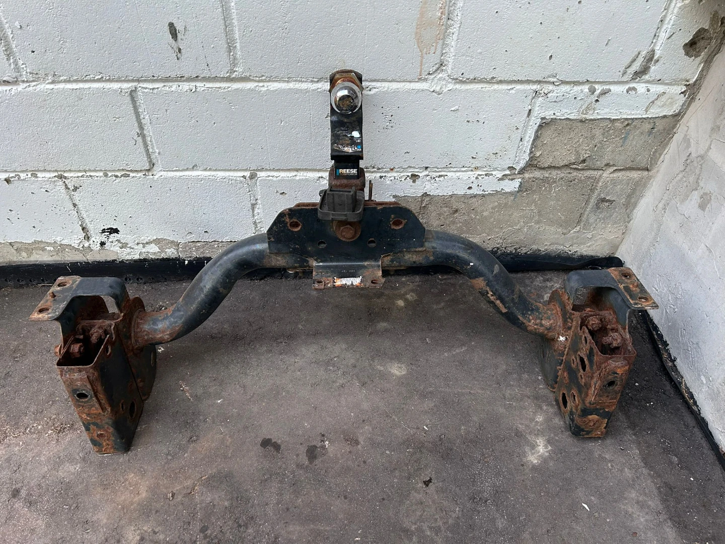 Reese Trailer Hitch Receiver for 2009+ ram 1500 classic