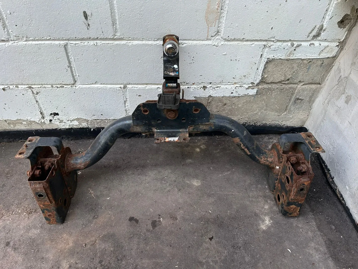 Reese Trailer Hitch Receiver for 2009+ ram 1500 classic