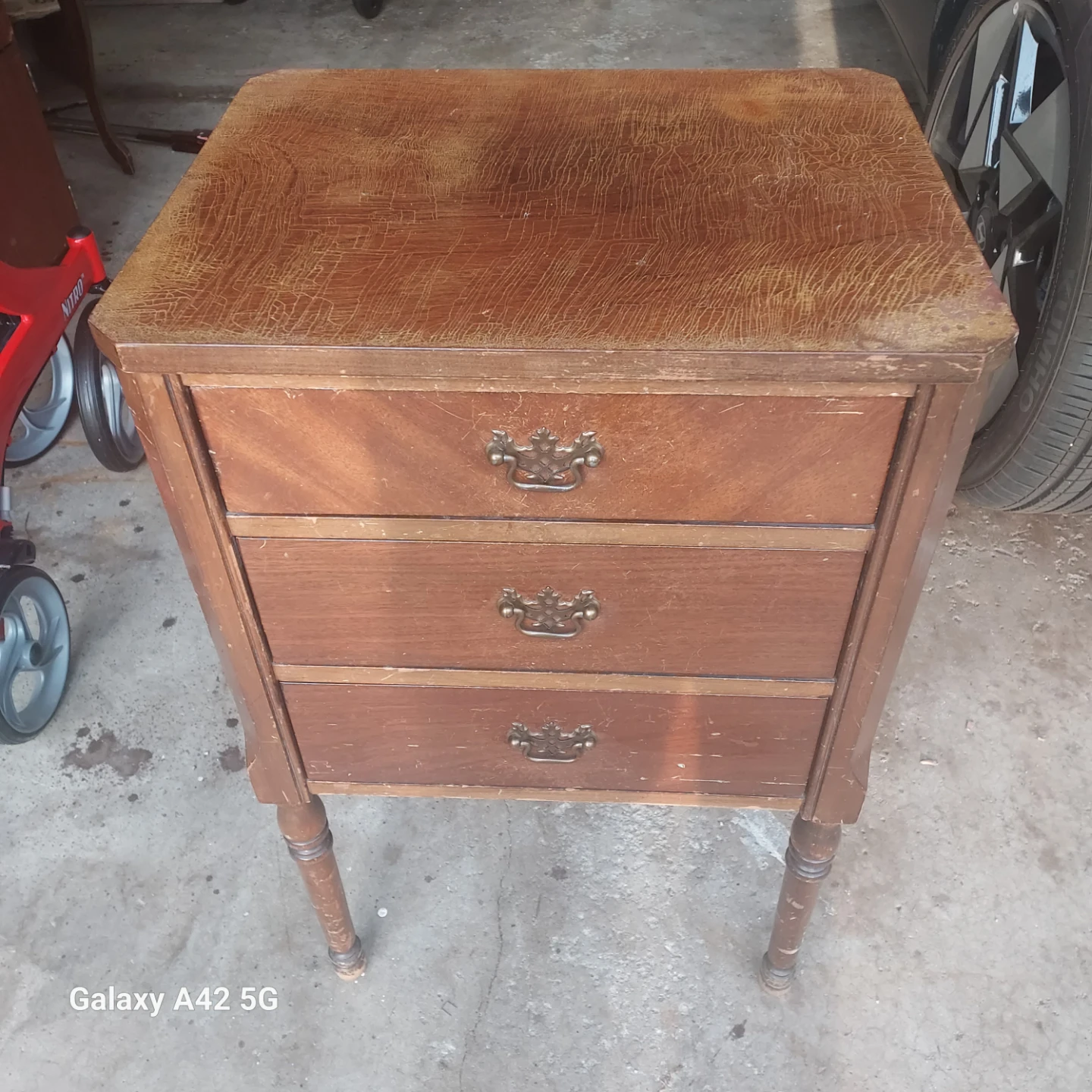 Vintage 3-Drawer Wooden Side Table - photo 2