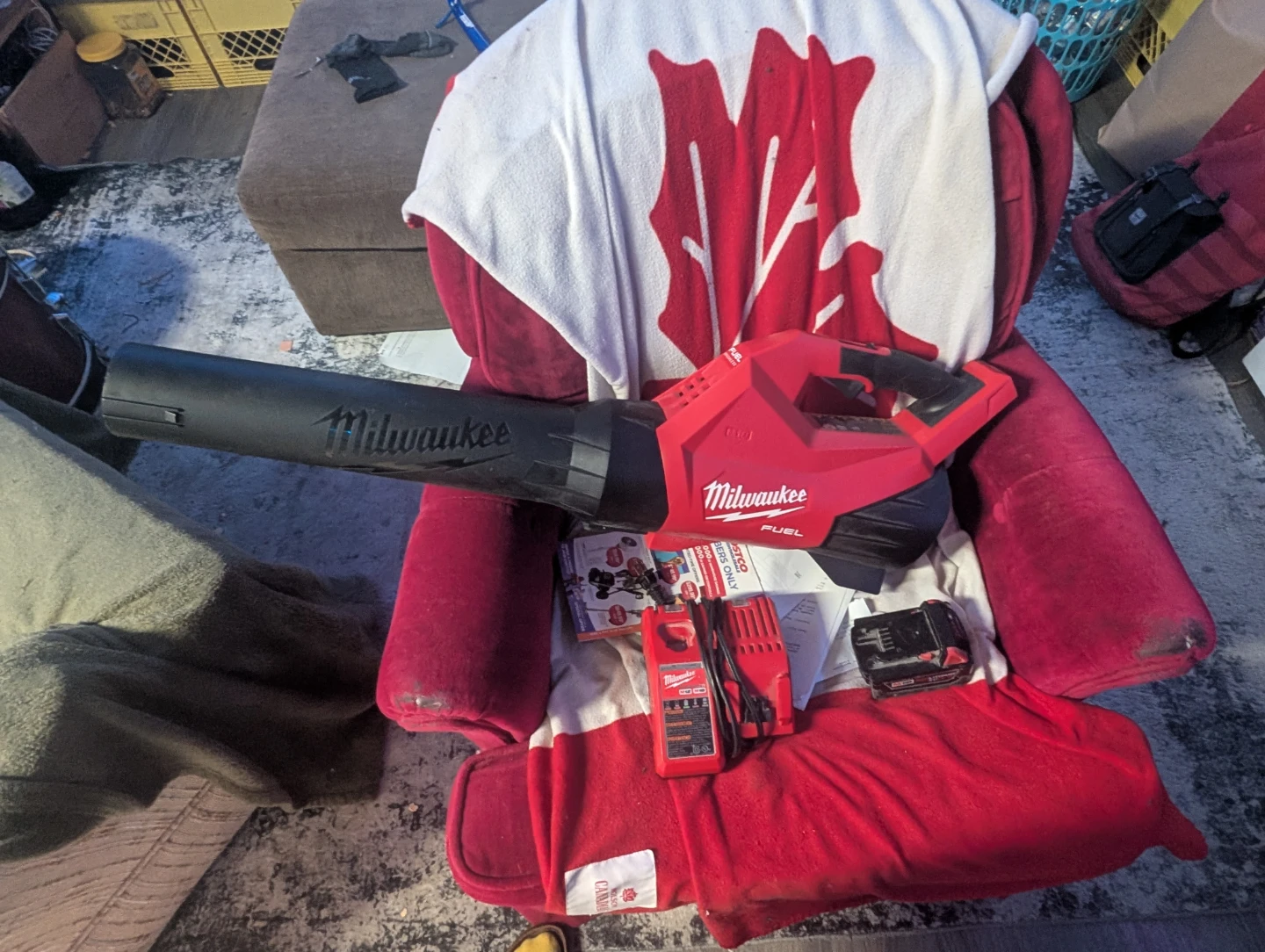 Milwaukee M12 FUEL Blower with Charger and Battery
