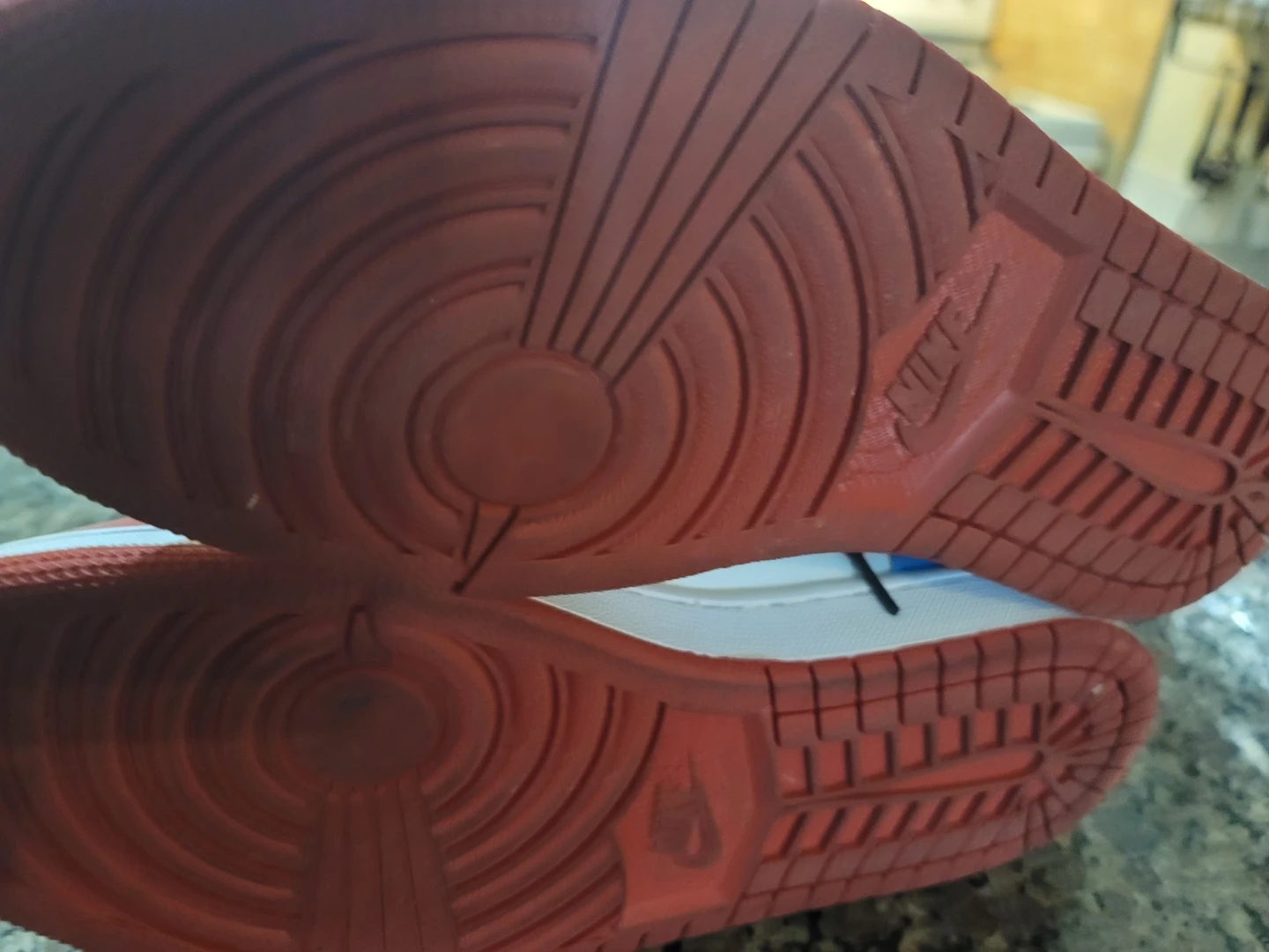 Classic Bball sneakers Size 11. - photo 5