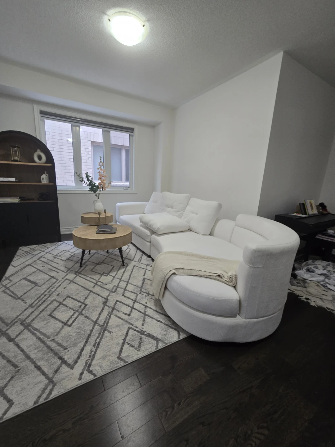 White Sectional Sofa - photo 3