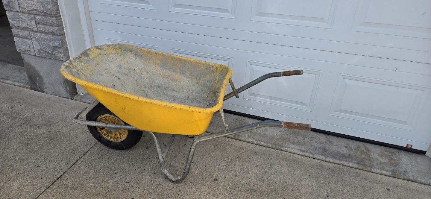 Yellow single-wheel wheelbarrow - photo 2