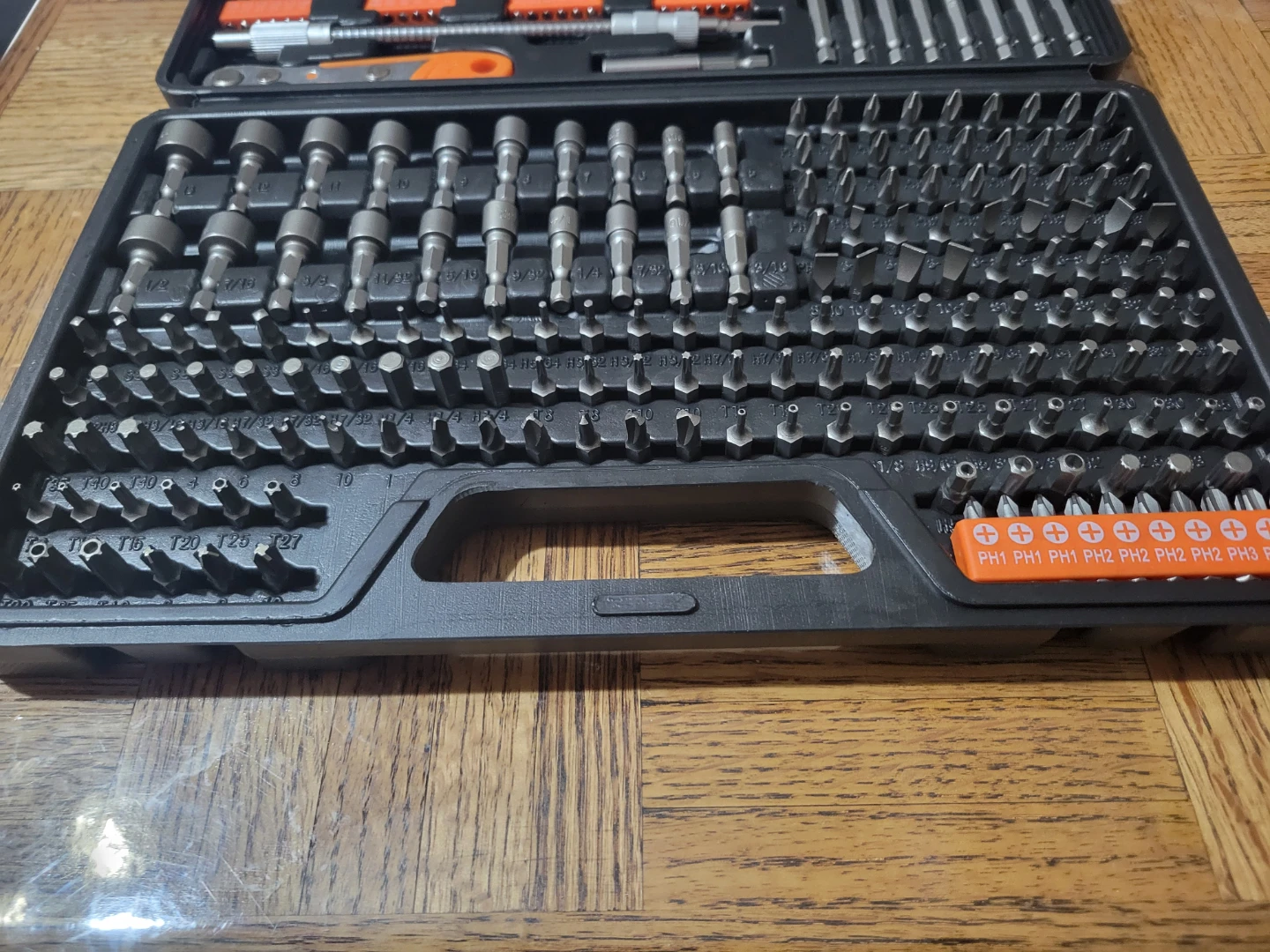 NEW 234 Piece Multi-Bit Screwdriver and Socket Set with Ratchet - photo 2