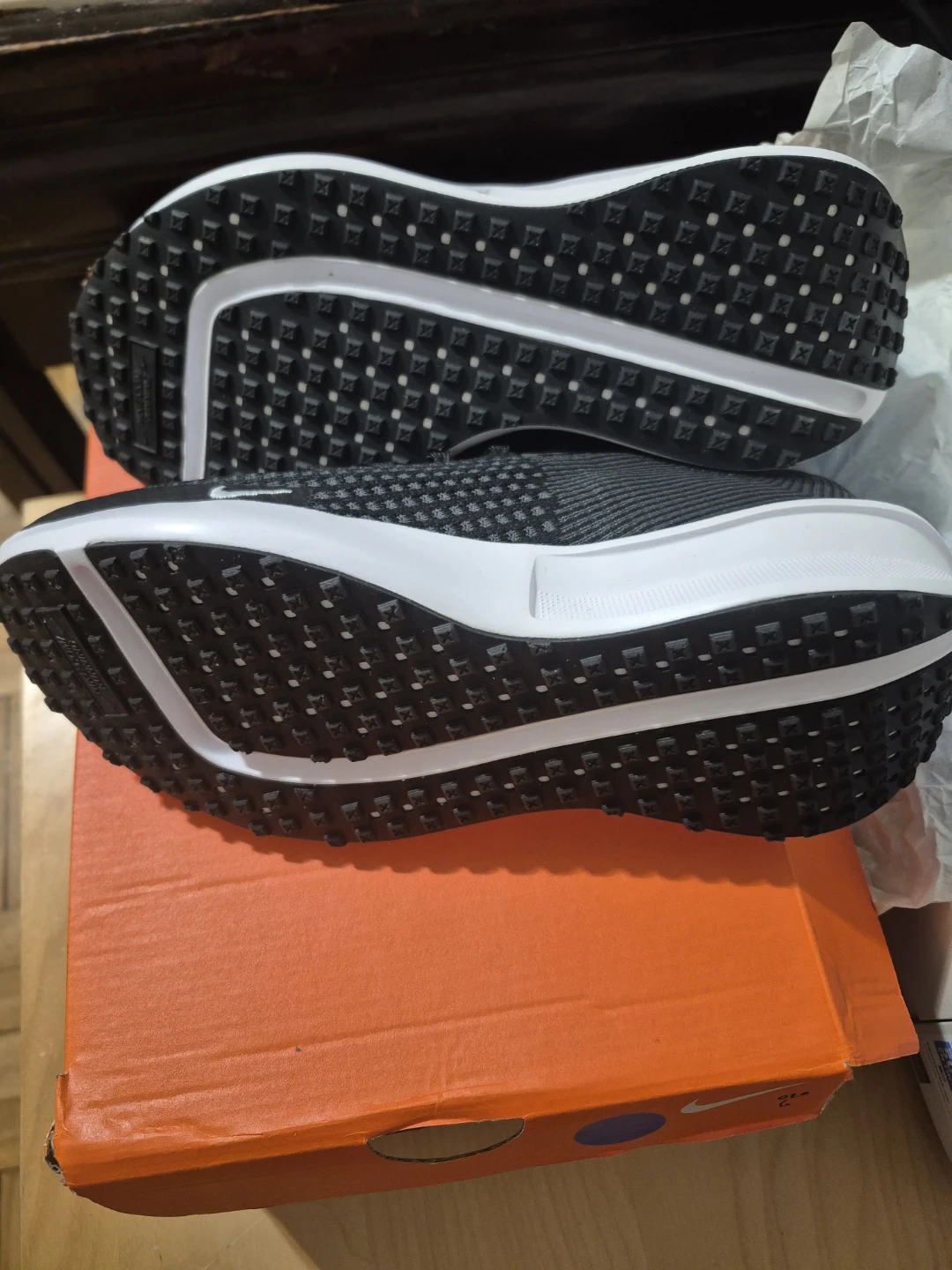 NIB)Nike Interact Run Size 7 Women's Running Shoes - photo 2