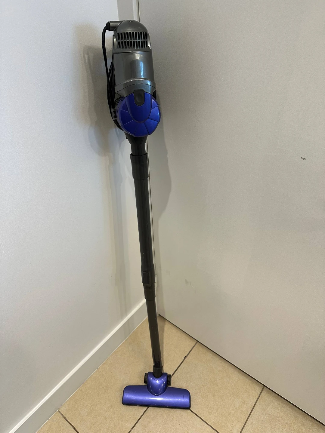 Purple Xtreme stick vacuum cleaner