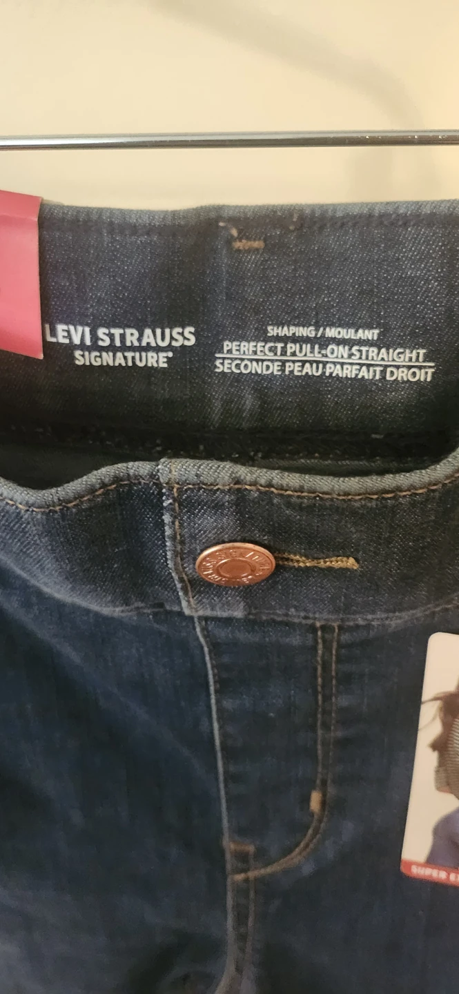 Levi 's Women's Perfect Pull-On Straight Jeans Size 10 - photo 3