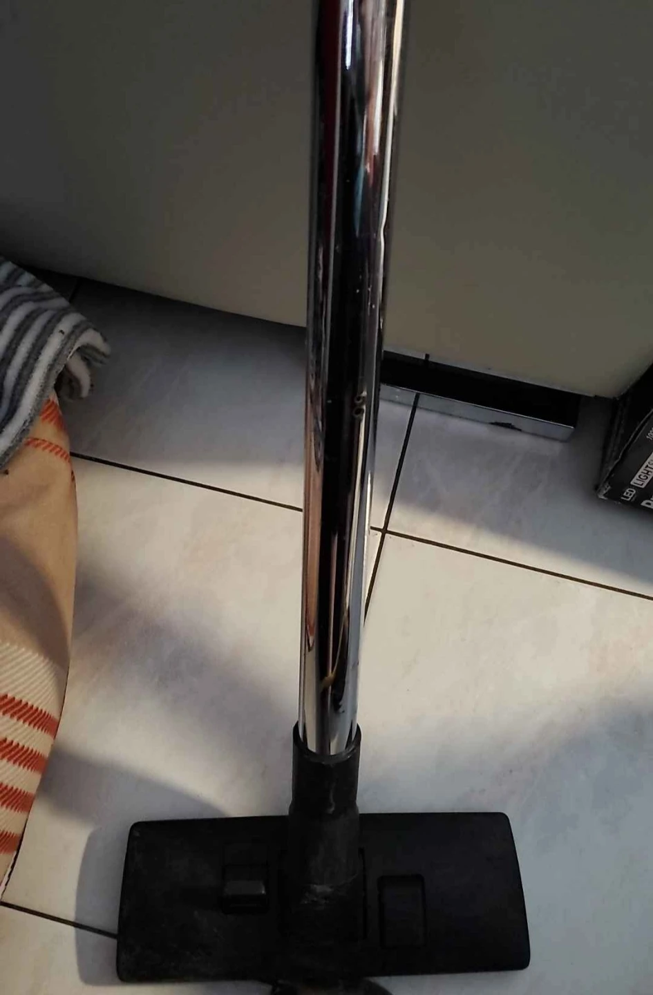 Industrial canister vaccuum - photo 2