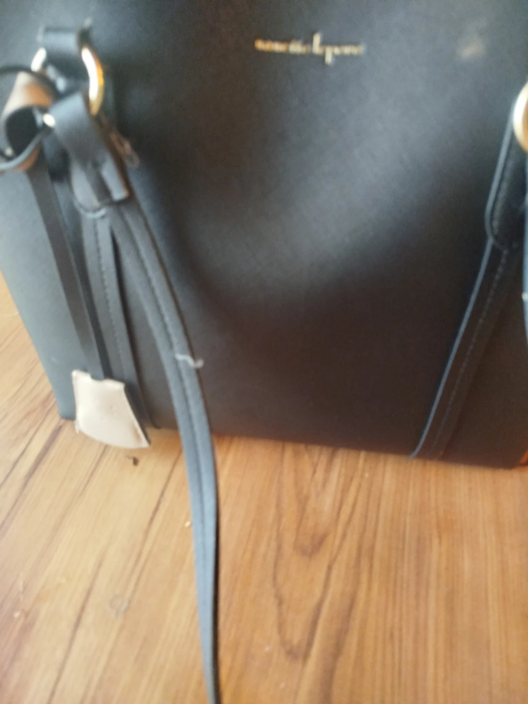 Samantha vogue black handbag