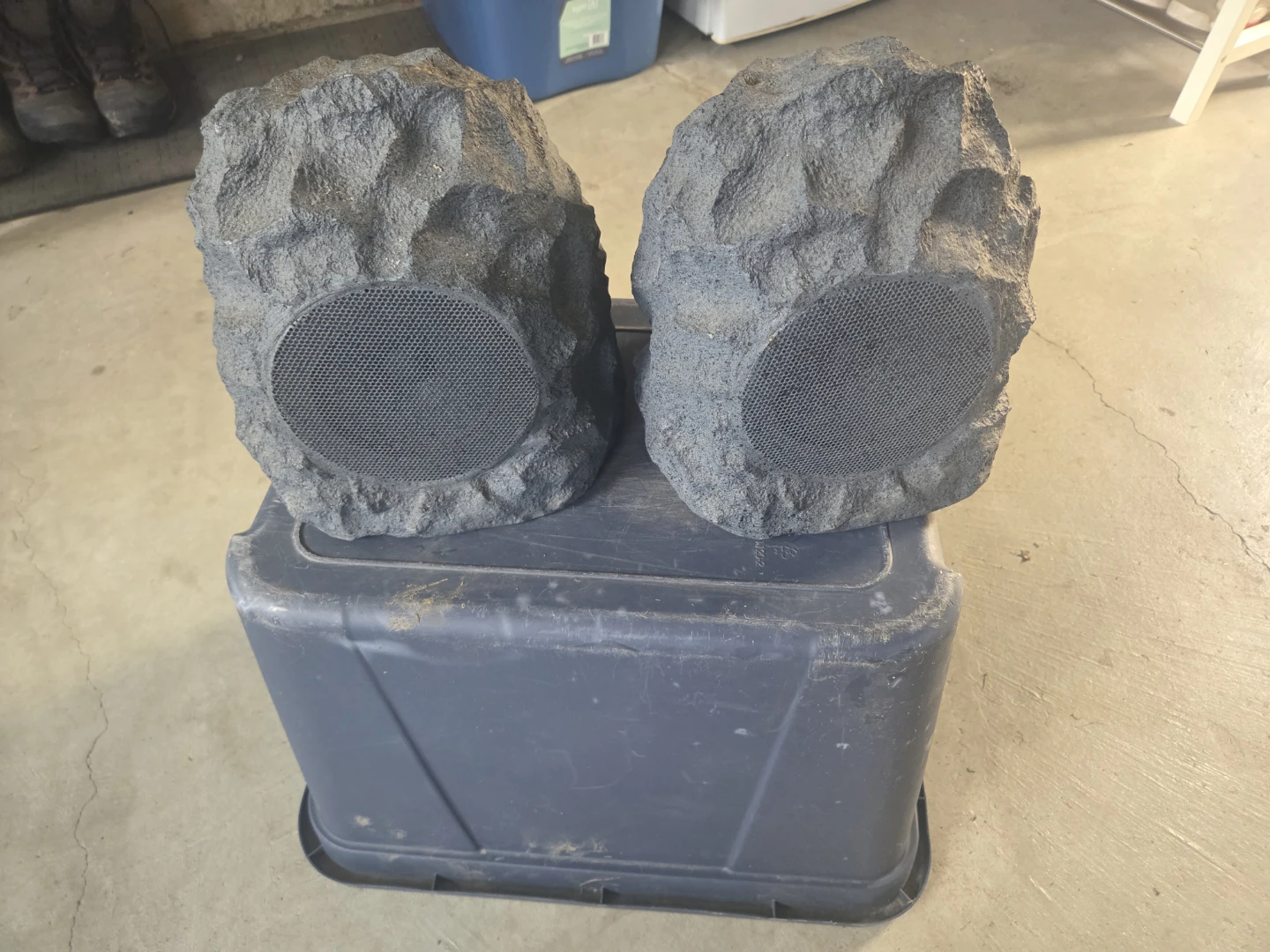 Twin Outdoor Rock Speakers
