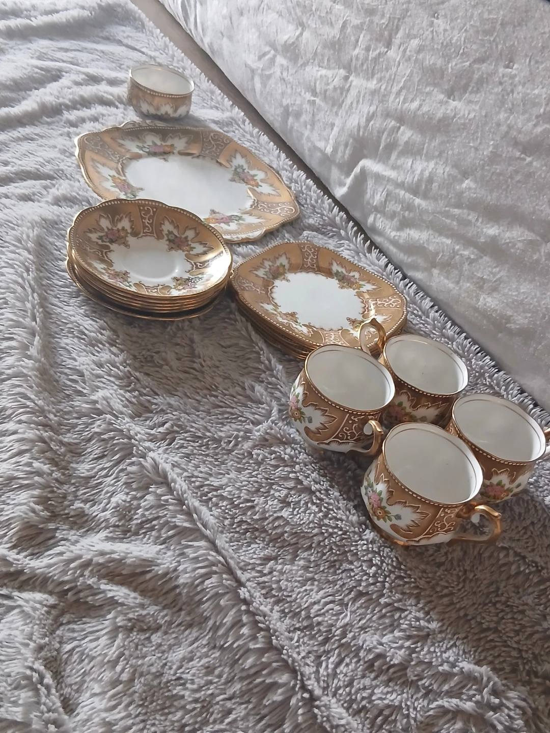 Vintage Porcelain Tea Set with Floral Design