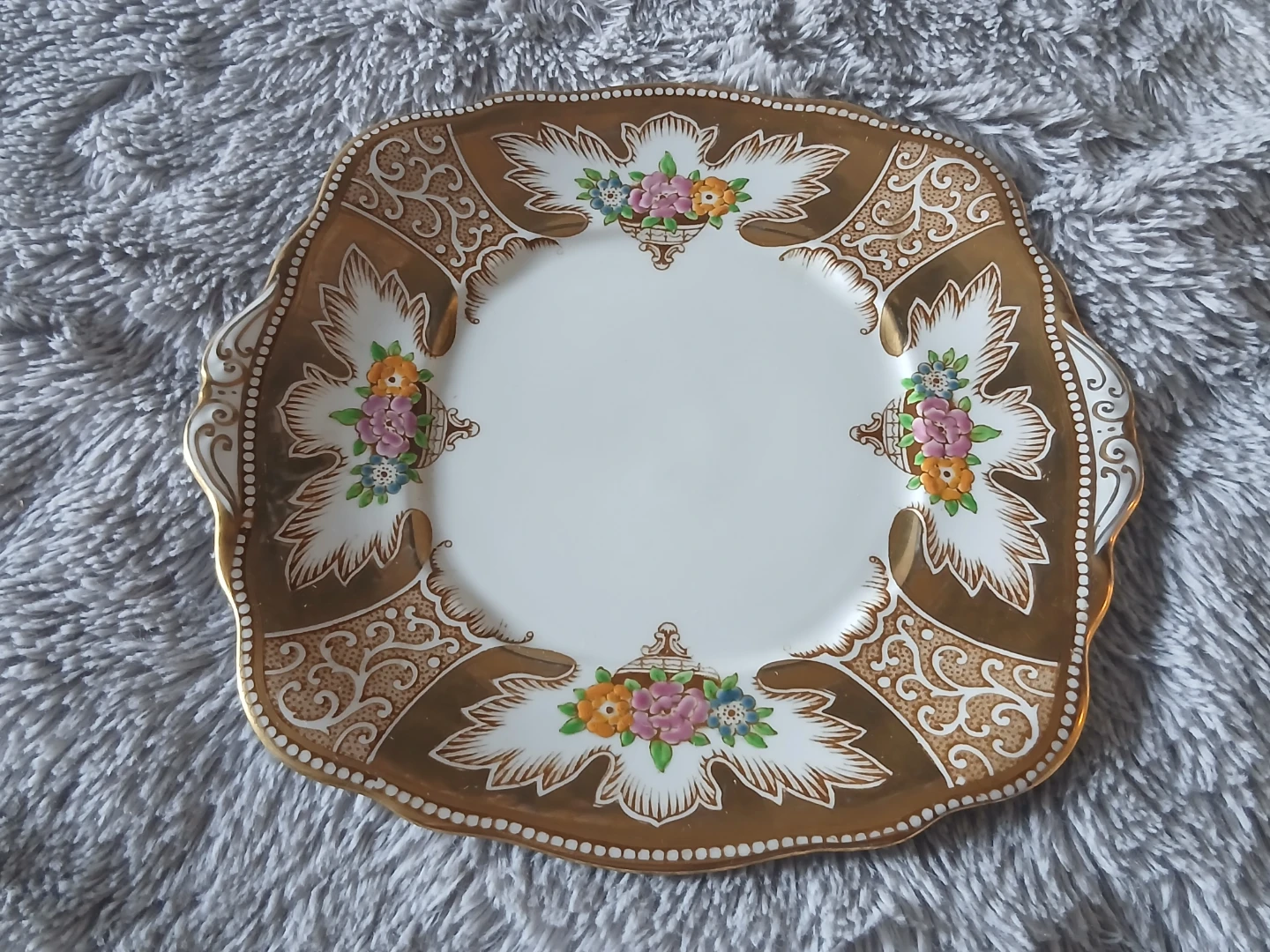 Vintage Porcelain Tea Set with Floral Design - photo 2