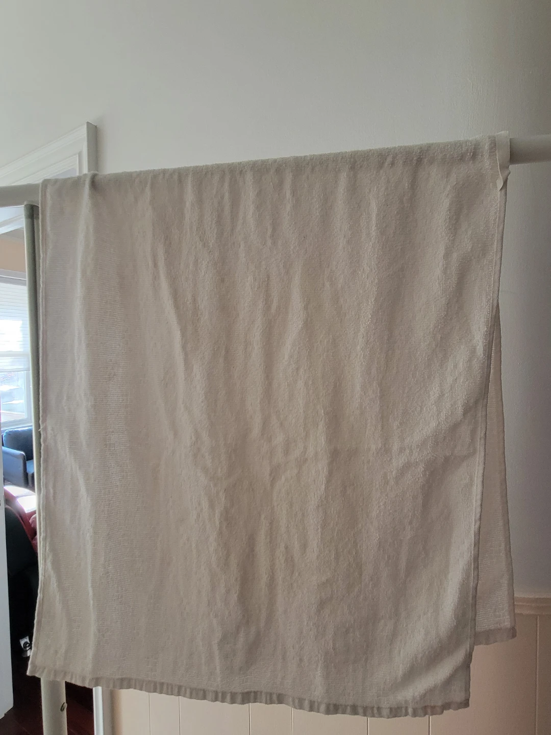 Bulk Bath Towels (22pcs) - Stained moving sale - photo 4