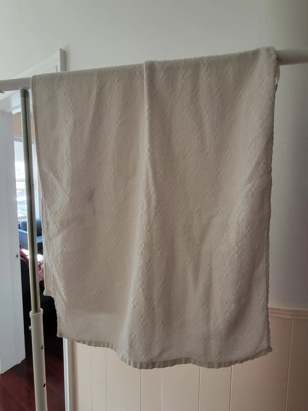 Bulk Bath Towels (22pcs) - Stained moving sale - photo 5