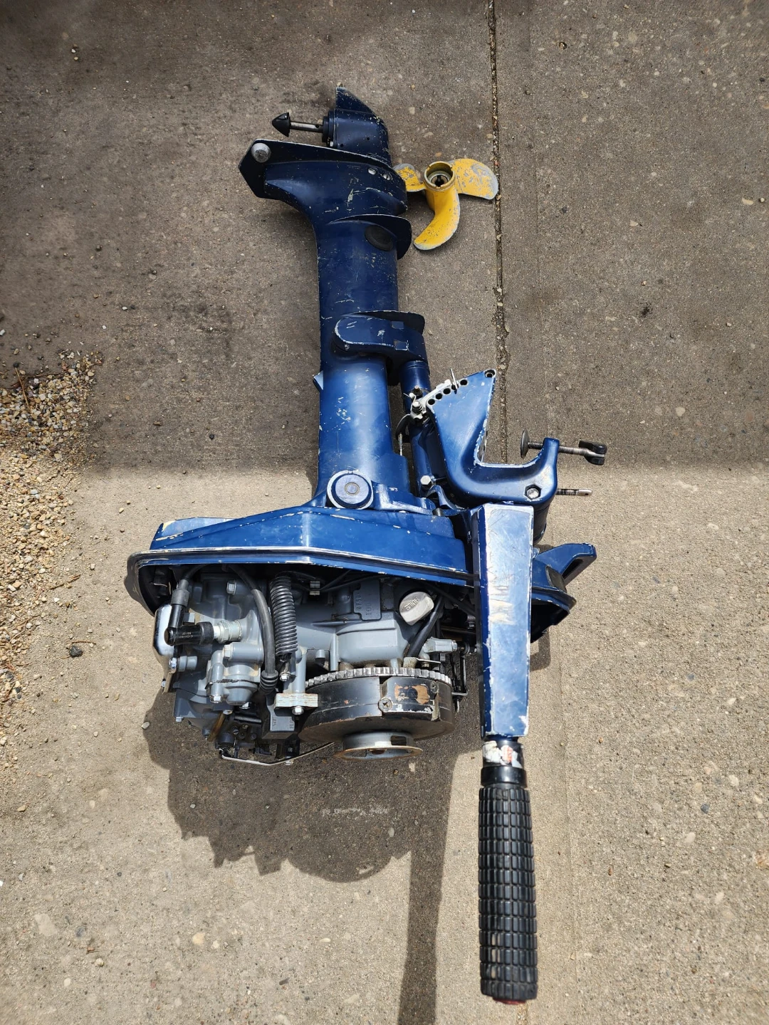 Honda  5hp boat Motor - photo 2