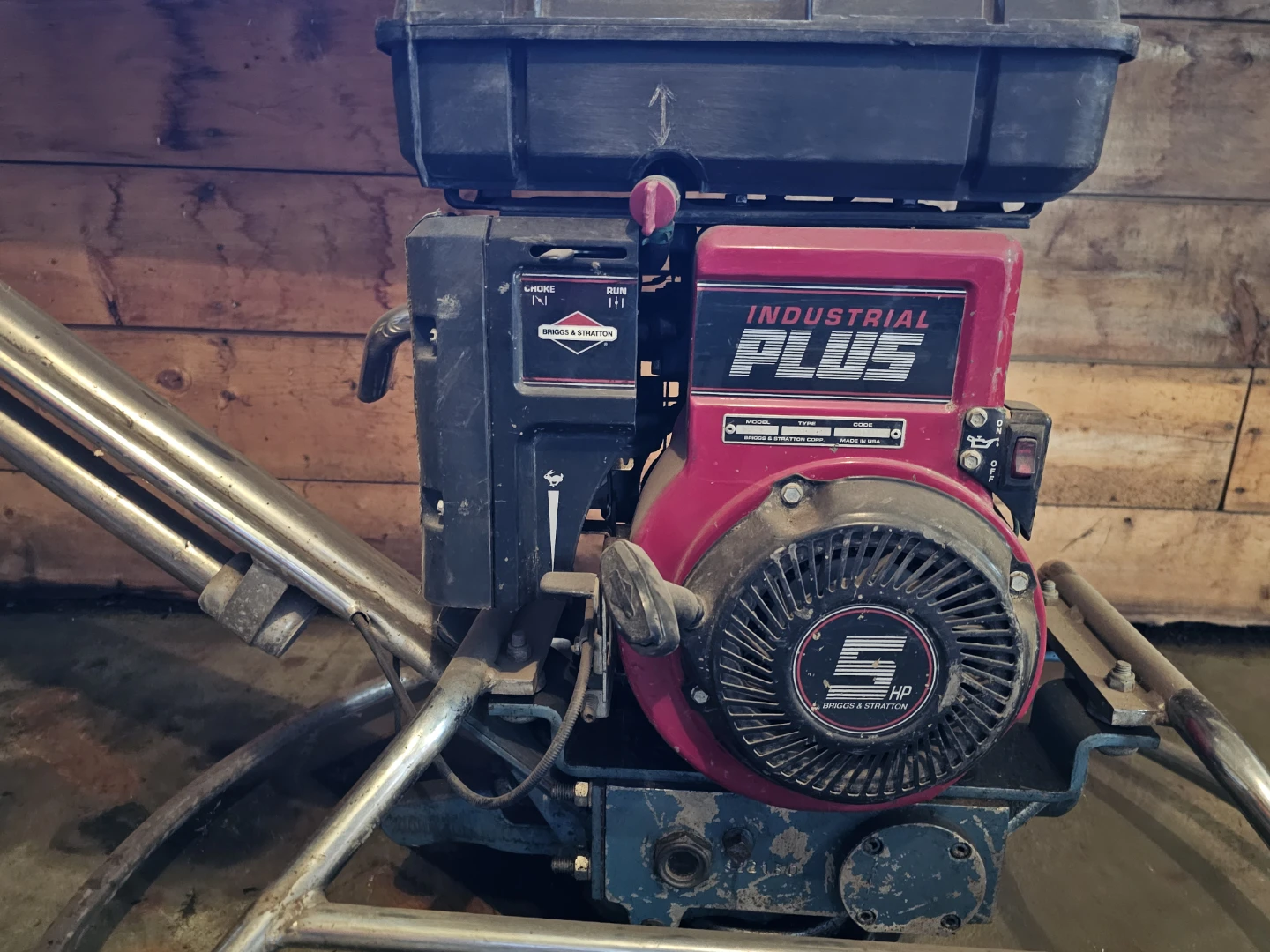 Briggs & Stratton Industrial Plus Concrete Trowel - photo 2