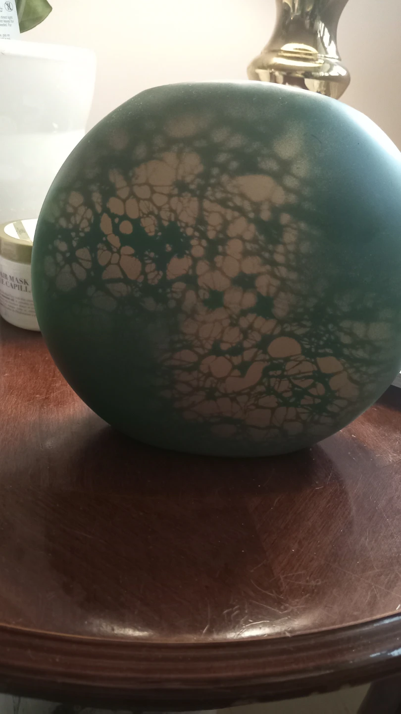 Green Vase with Gold leaf  Pattern - photo 2