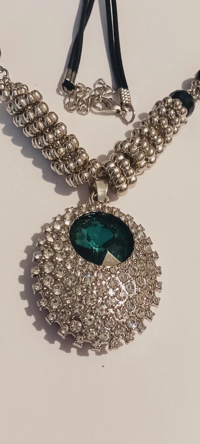 Gorgeous Sparkling Pendant with Green Stone Necklace