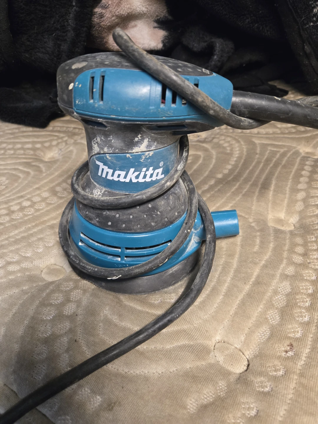 Makita BO5030 Random Orbit Sander - photo 3