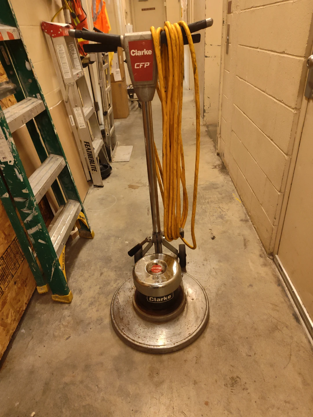 Clarke CFP Floor Buffer - photo 2