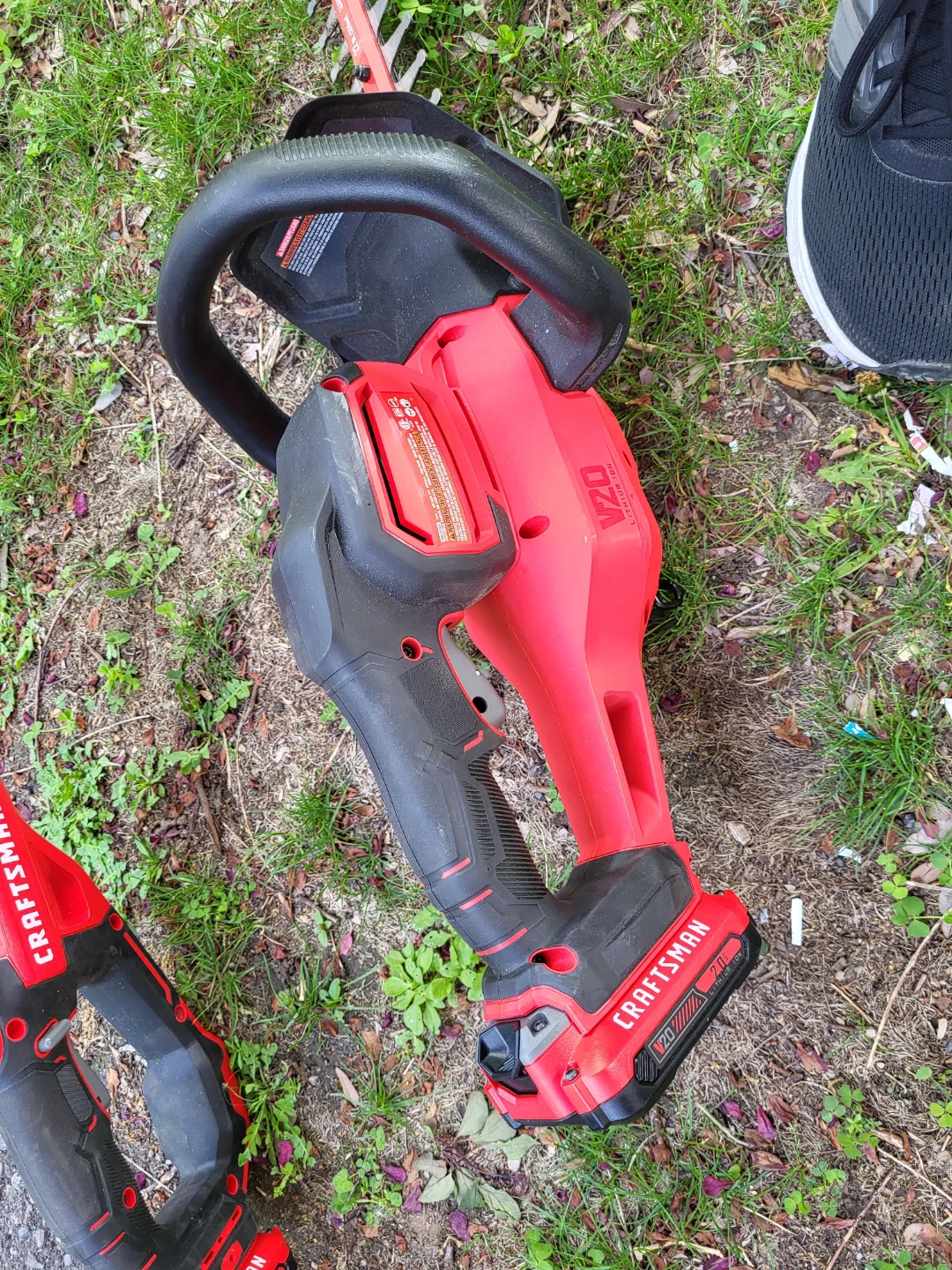 Craftsman V20 Cordless Hedge & String Trimmer Tools - photo 5