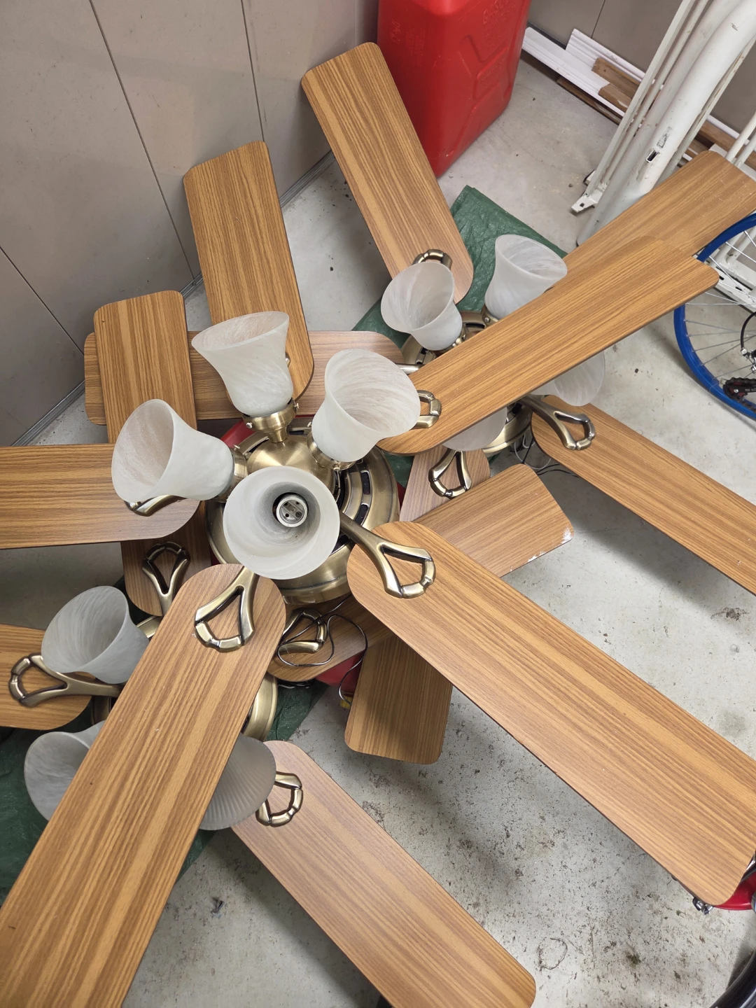 Ceiling Fan with 5 Wood-Look Blades and Lights - photo 2