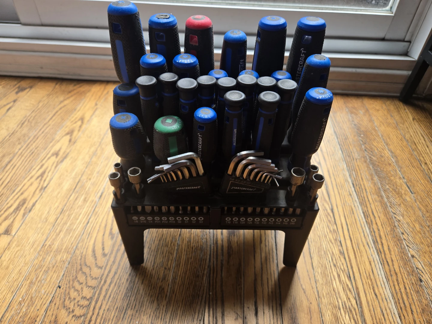 Mastercraft Screwdriver and Hex Key Set with Stand - photo 2