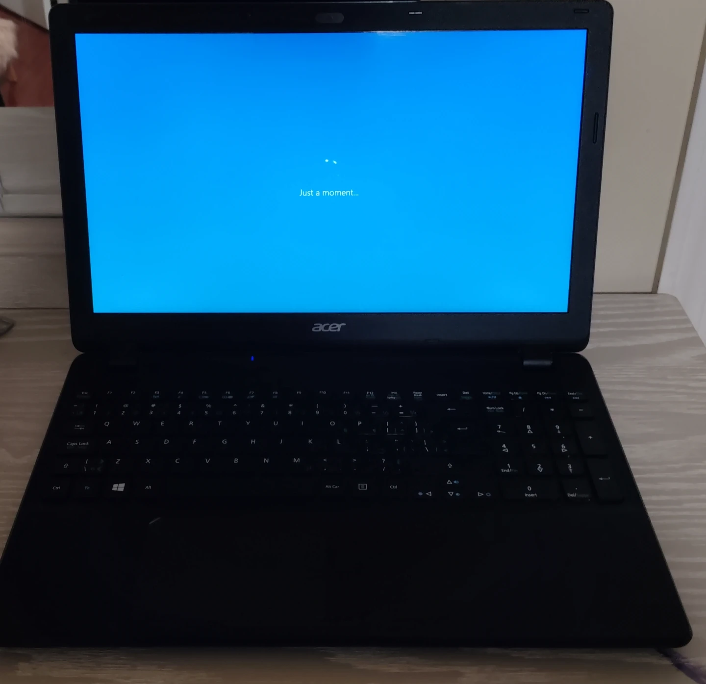 Acer Aspire ES1-512 laptop