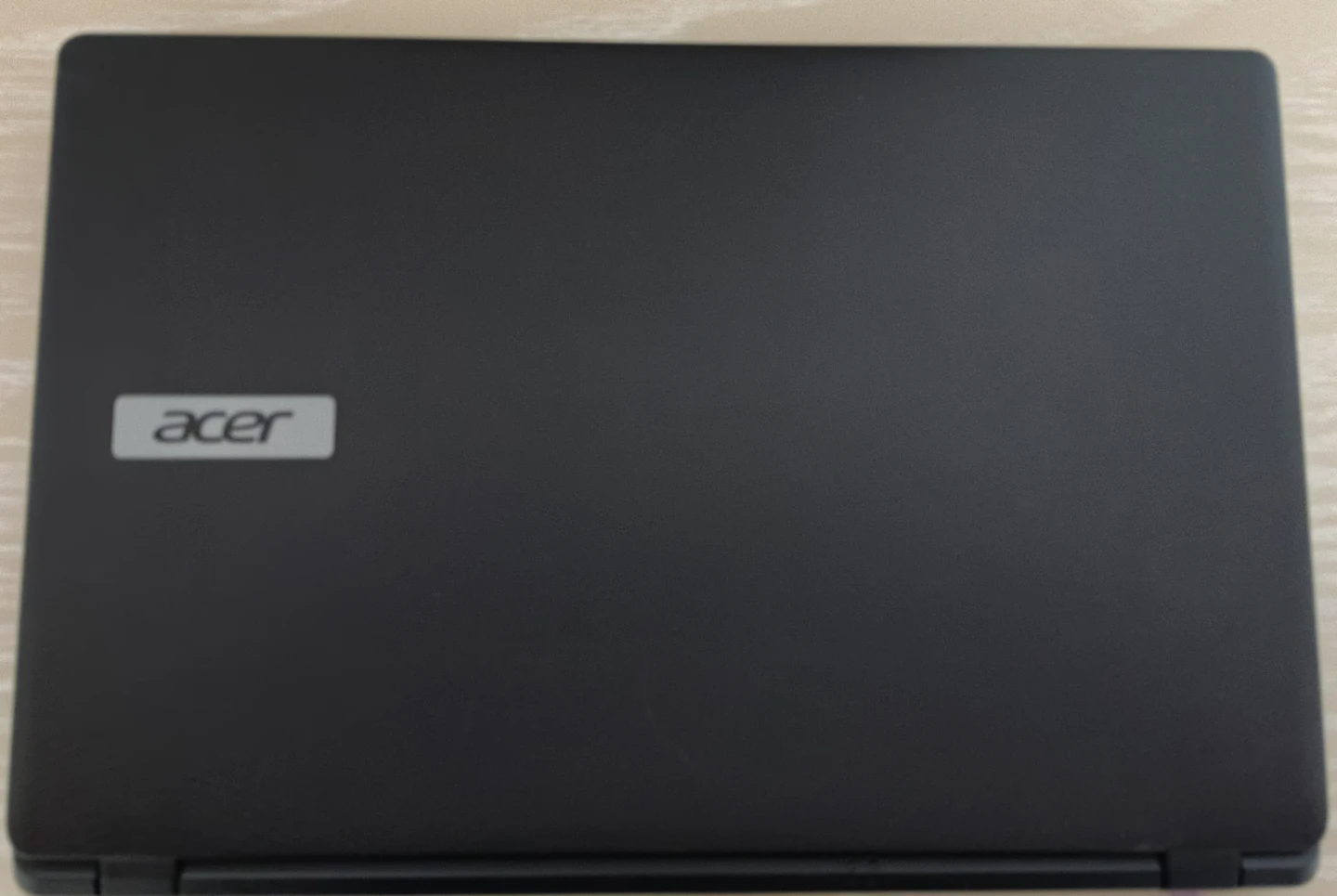 Acer Aspire ES1-512 laptop - photo 3