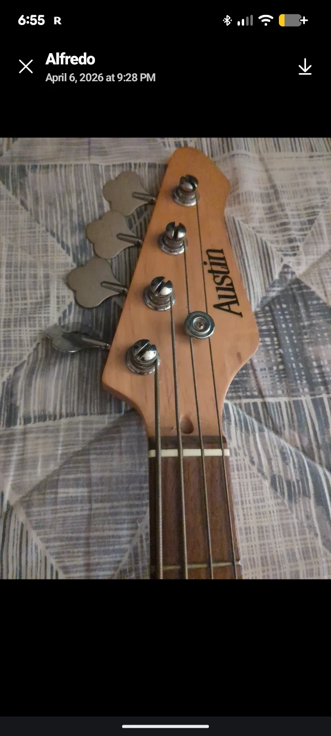 Austin Bass Guitar - photo 2