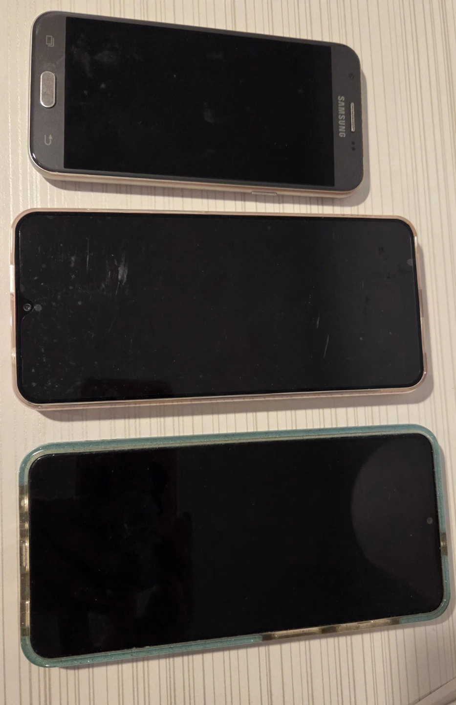 Samsung Galaxy J3 - photo 2