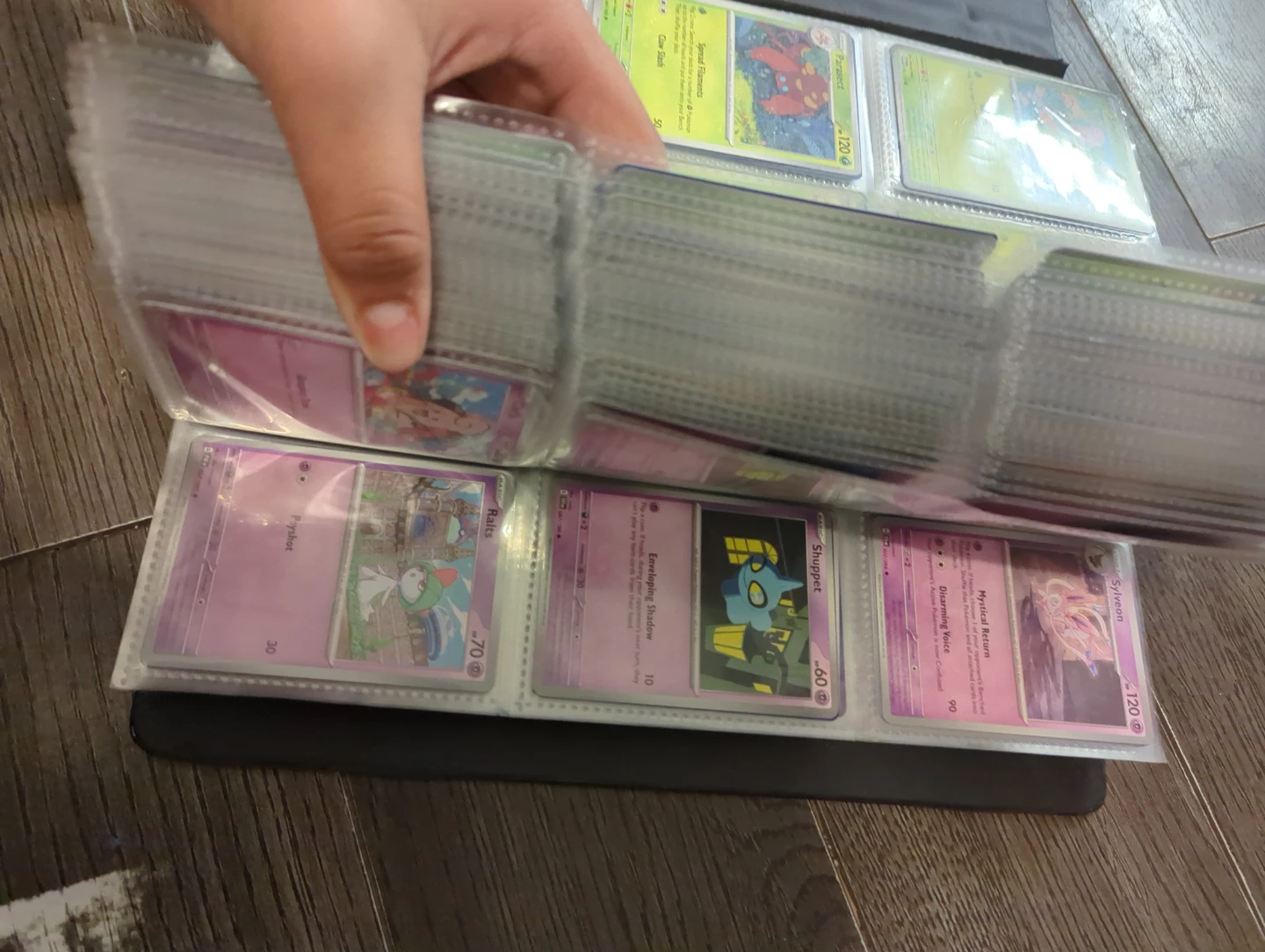 Pokémon Trading Card Binder - photo 2