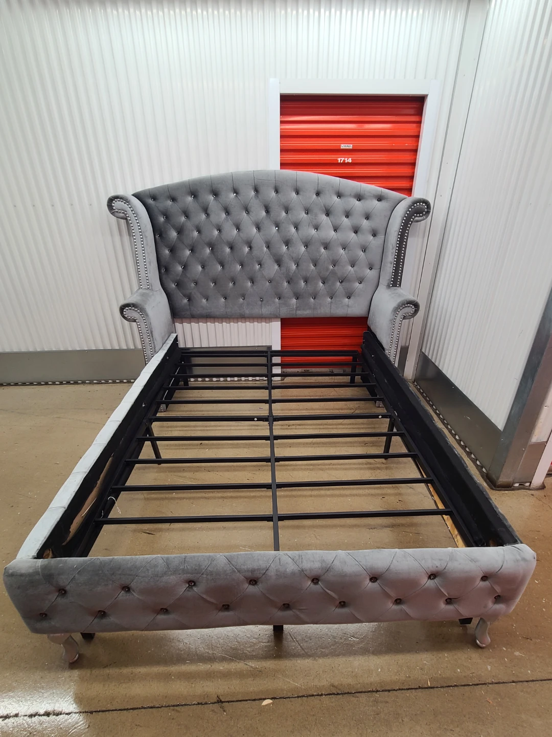 🇨🇦 Queen size bedframe