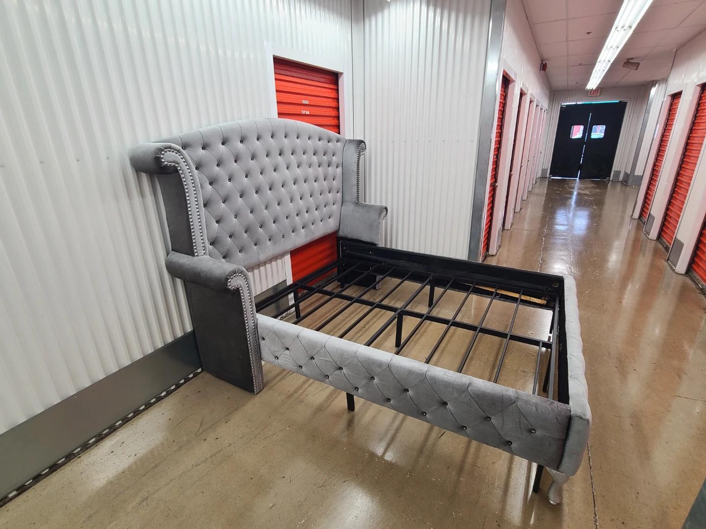 🇨🇦 Queen size bedframe - photo 2