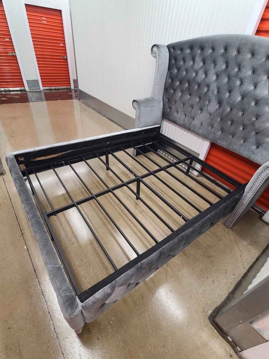🇨🇦 Queen size bedframe - photo 3