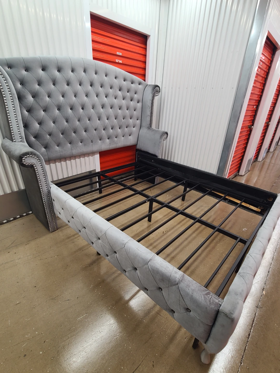 🇨🇦 Queen size bedframe - photo 4