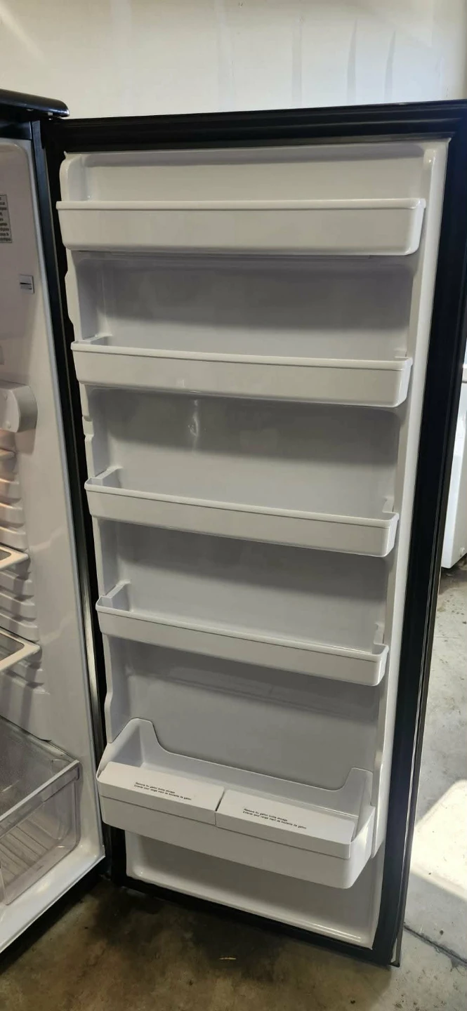 Danby Designer upright Fridge - photo 4