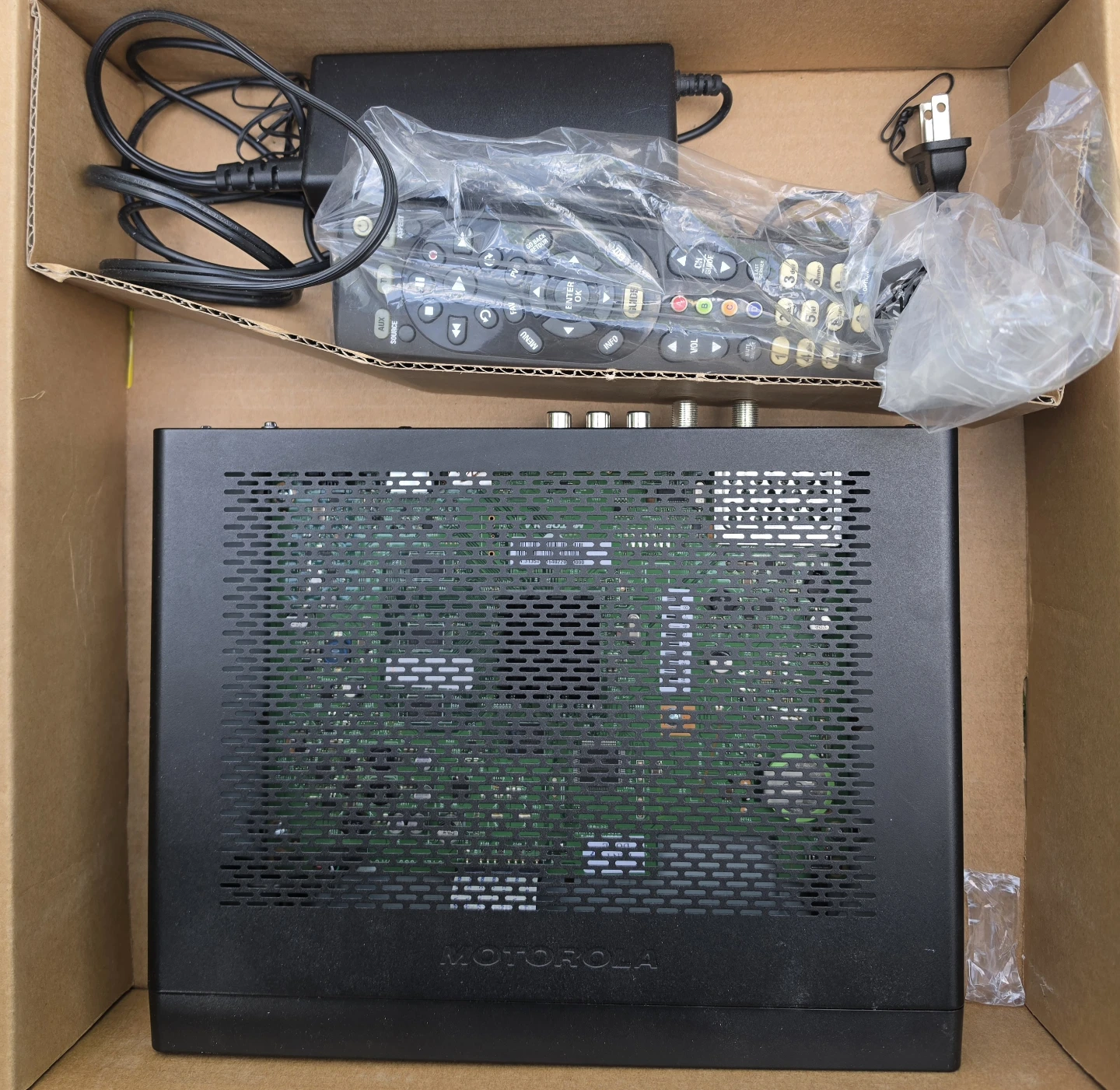 Motorola HD DVR 605 Shaw Direct Satellite Receiver Box - photo 3