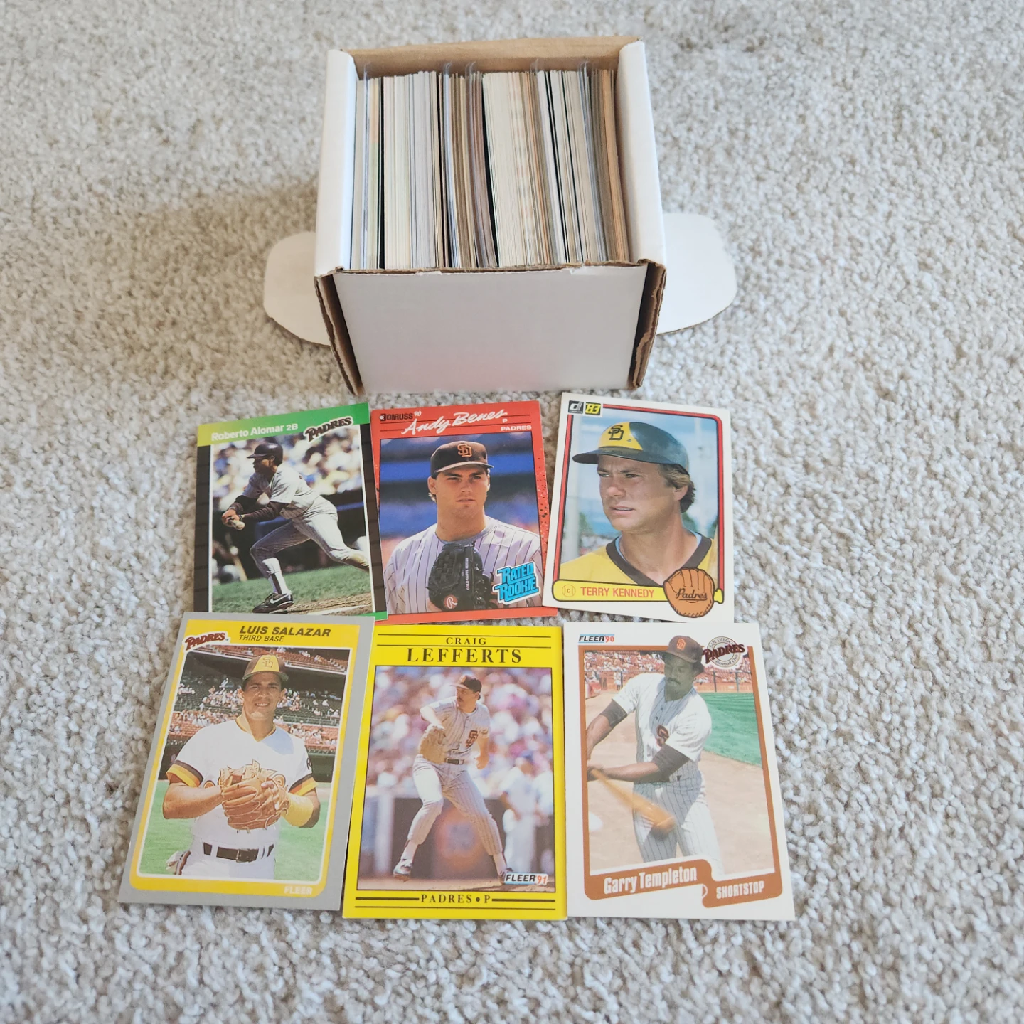 San Diego Padres, 100 Baseball Cards Team lot - photo 3