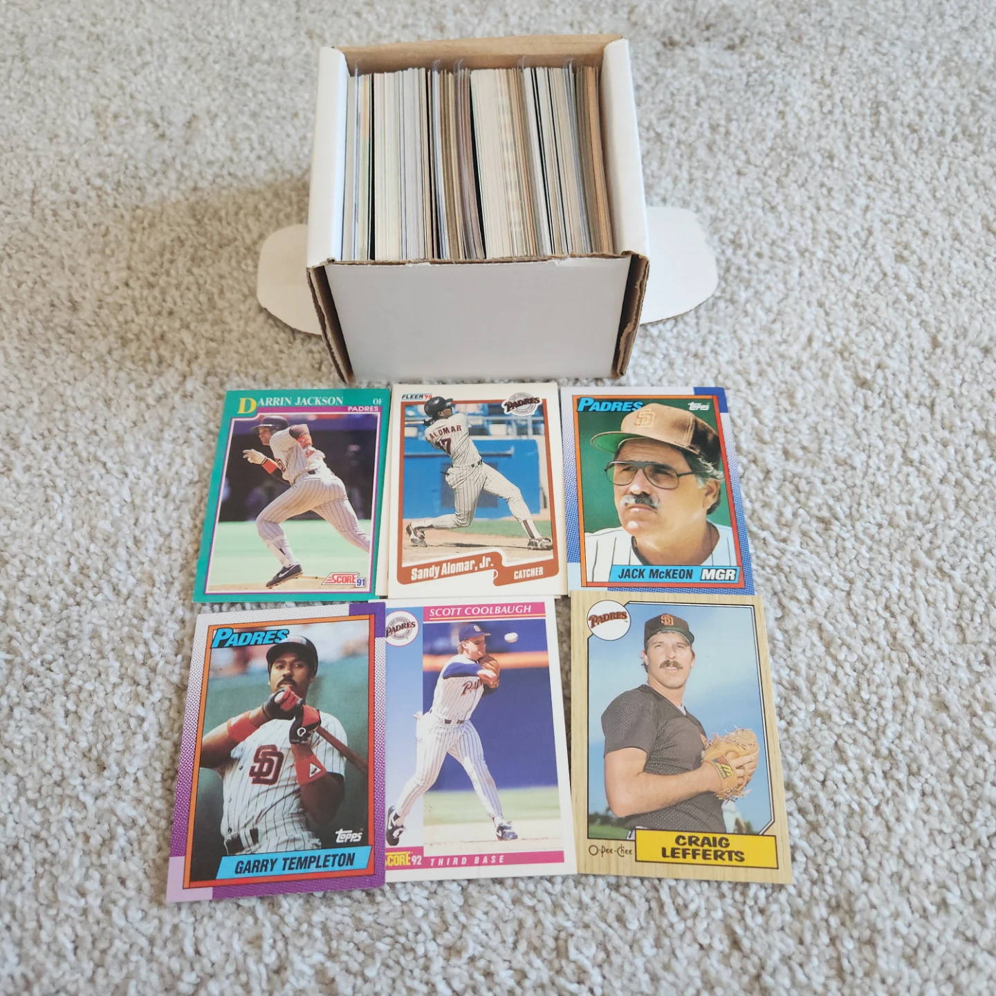 San Diego Padres, 100 Baseball Cards Team lot - photo 5