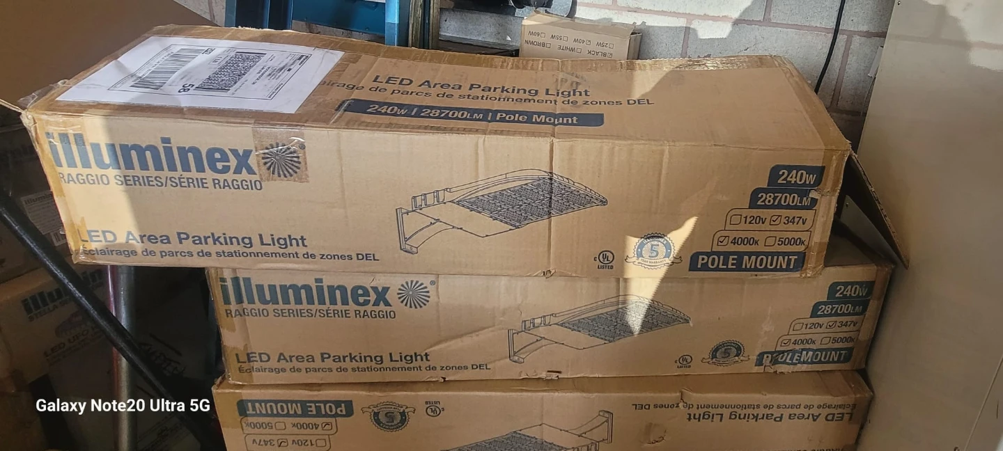 Illuminex Raggio LED Area Parking Light 240W 4000K Brown
