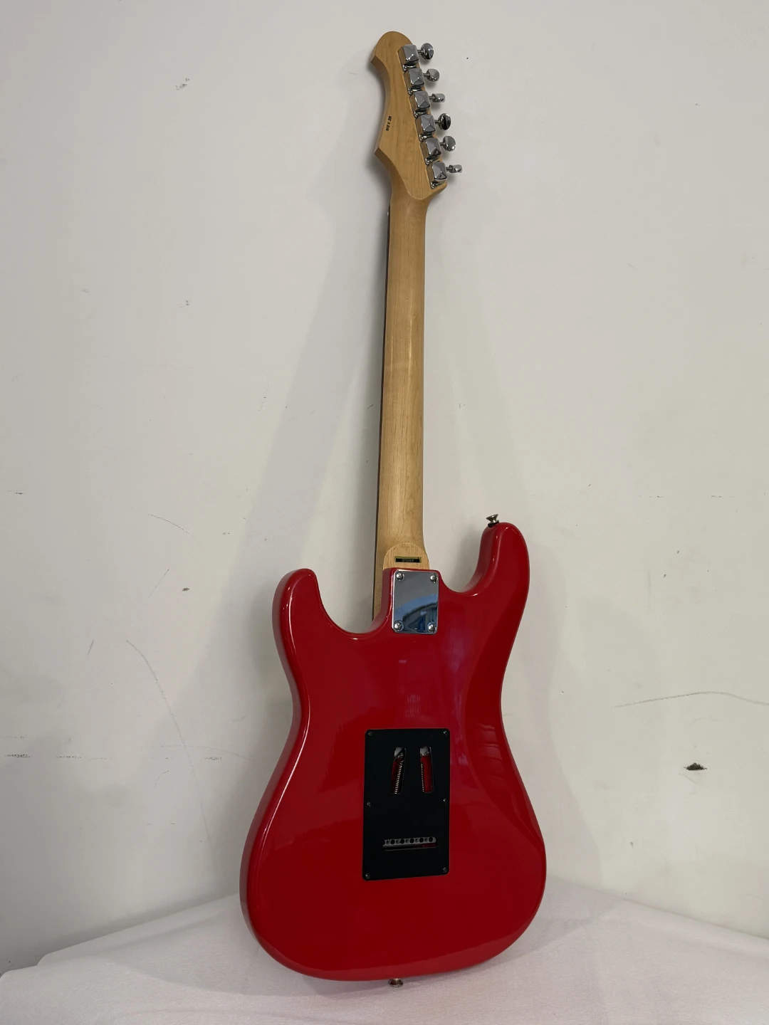 S101 Standard Red Electric Guitar - photo 3