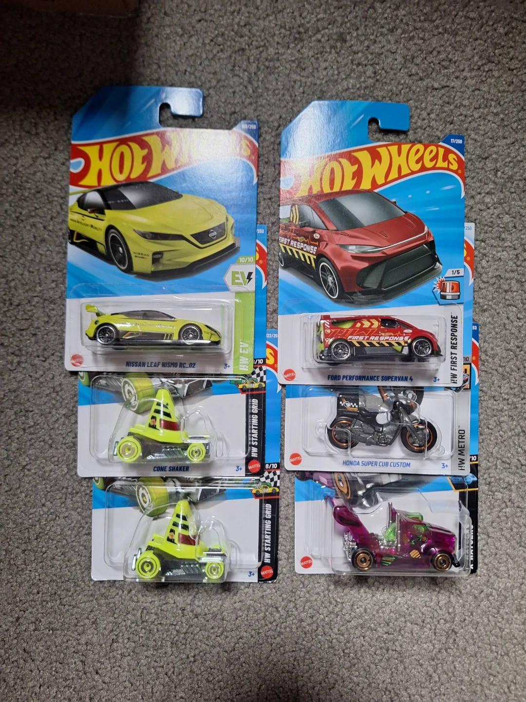 Hot Wheels 2024-2026 mainlines and treasure hunts - photo 2
