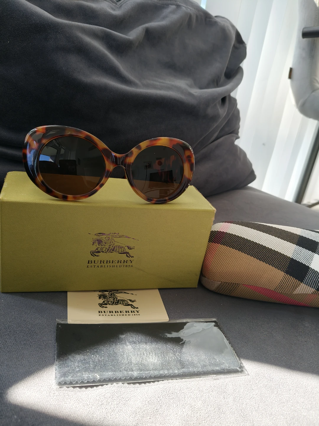 Burberry Tortoiseshell Sunglasses - photo 2