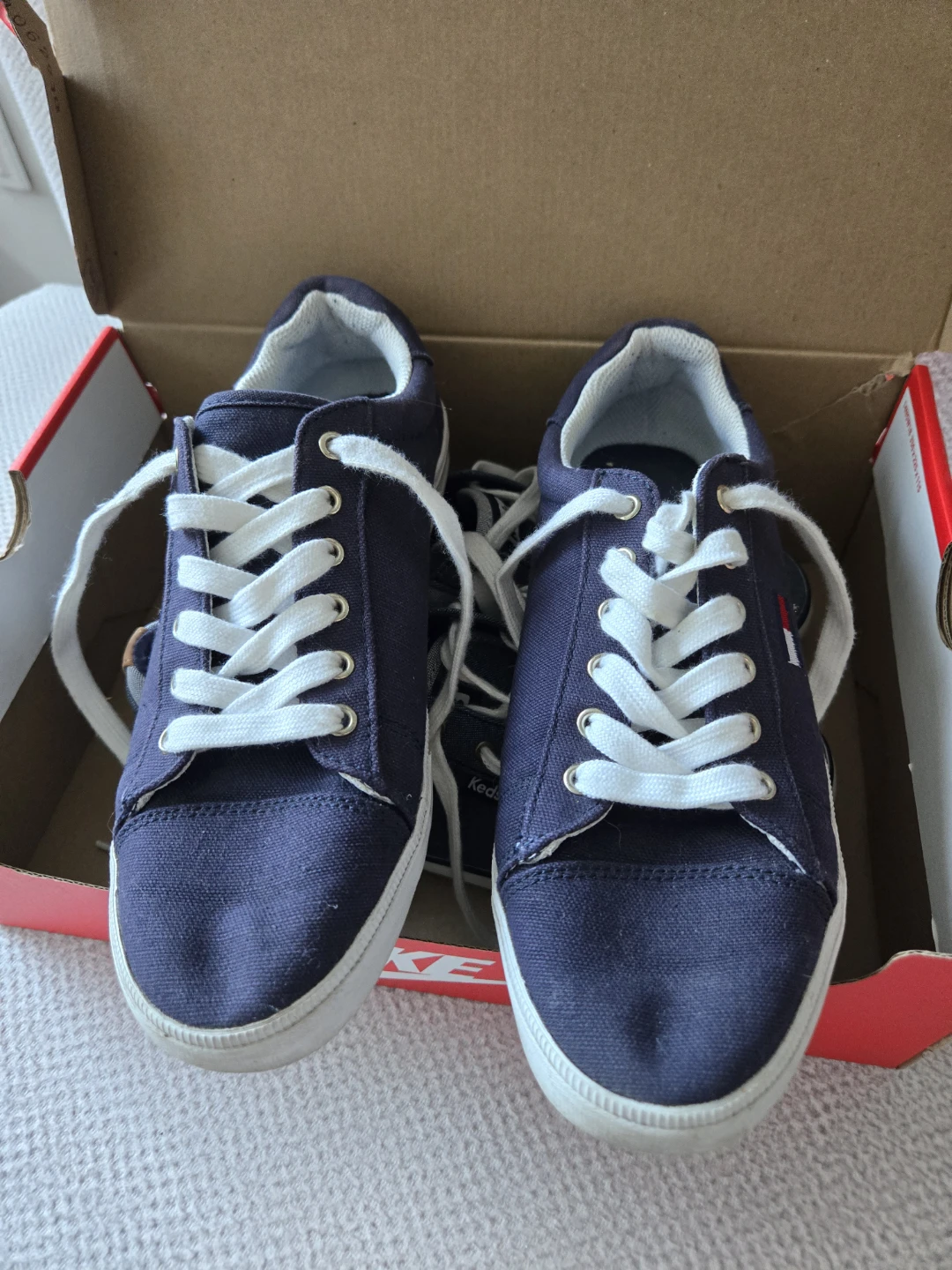 Tommy Hilfiger & Keds Women's Canvas Sneakers - Size 9 - photo 4