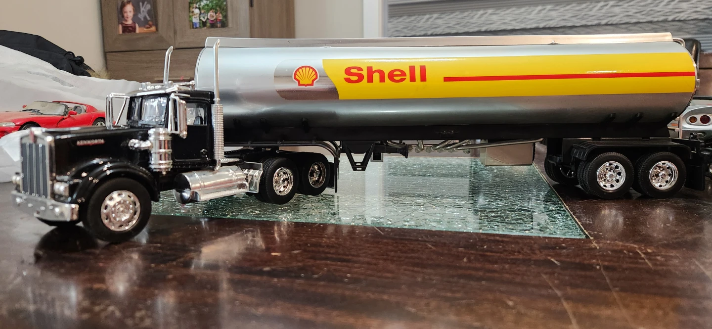Shell Oil Tanker Truck Model