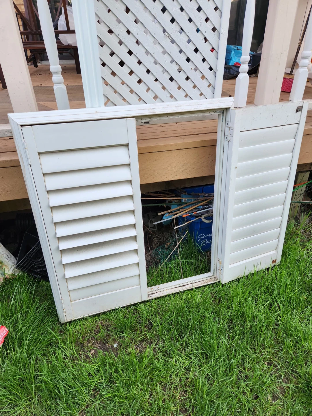 White California Shutters 42"x32" - photo 2