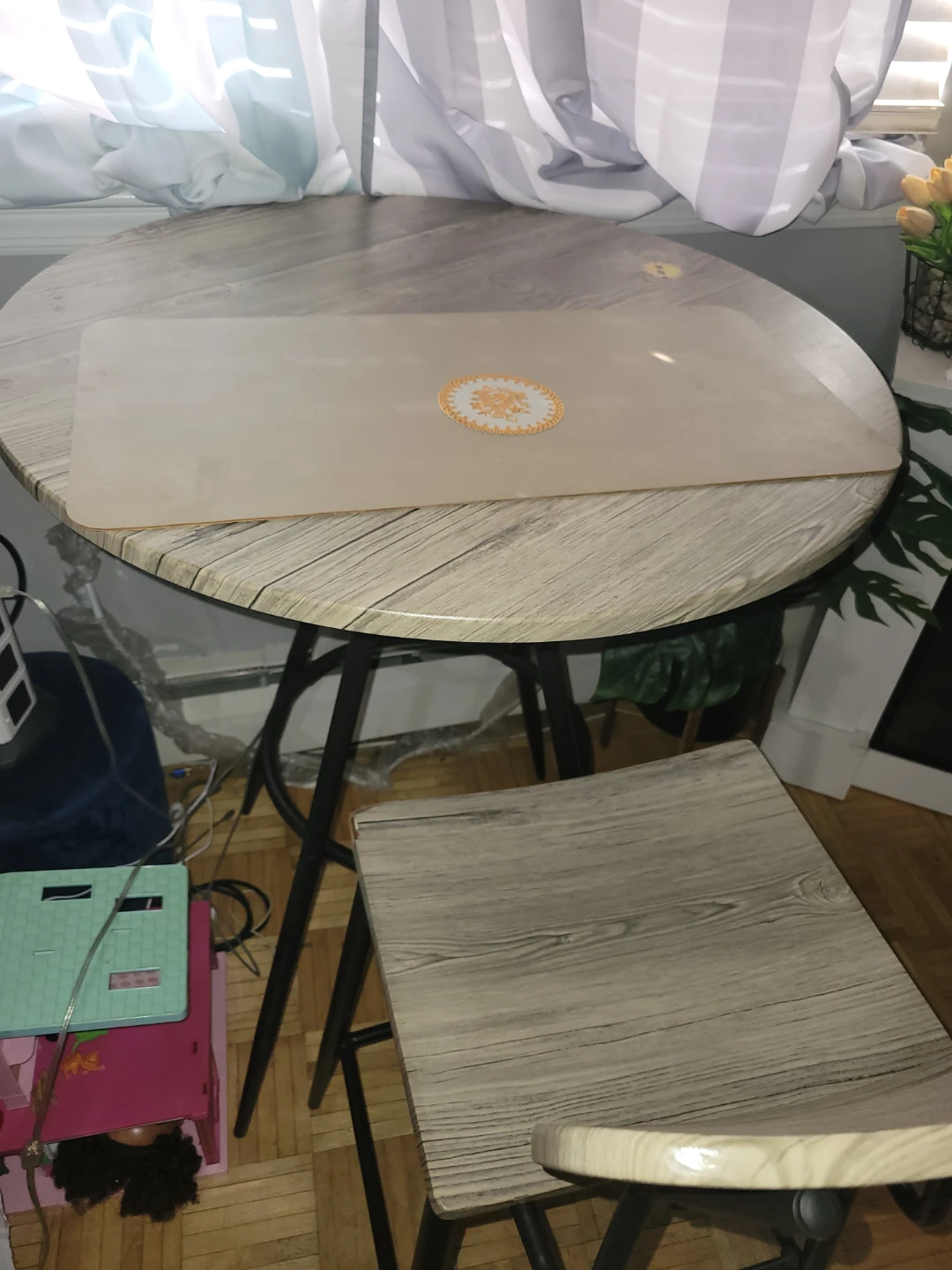 Round Wood Grain Dining Table with 2 Stools